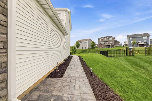 20481 Ginger Court, Lakeville, MN 55044