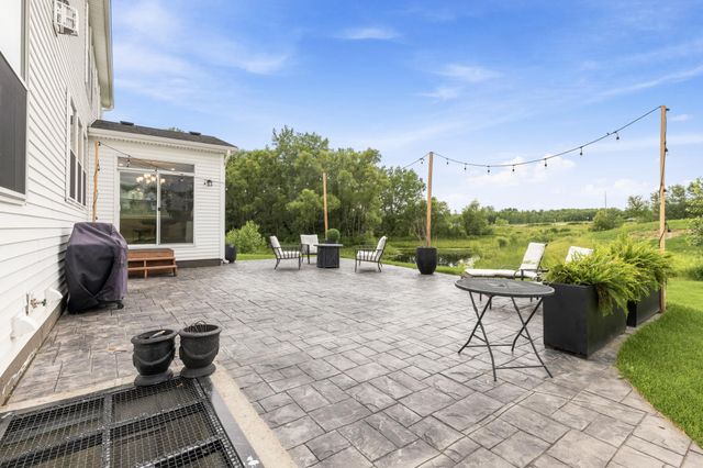 20481 Ginger Court, Lakeville, MN 55044