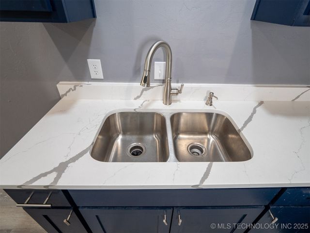 14713 Linn Richardson Road, Oakland, OK 73446