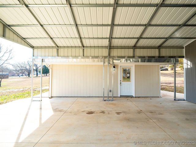 14713 Linn Richardson Road, Oakland, OK 73446