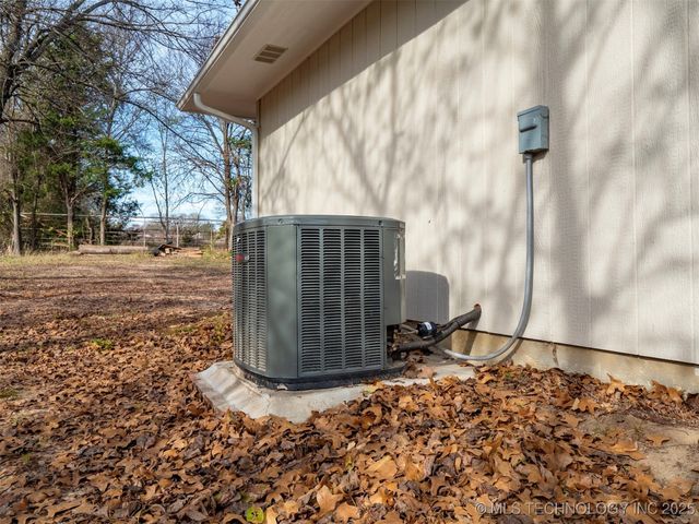 14713 Linn Richardson Road, Oakland, OK 73446