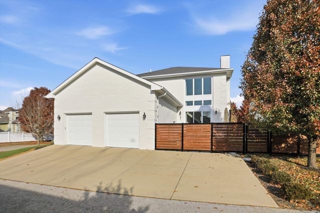 1917 S Renwick Boulevard, Bloomington, IN 47401