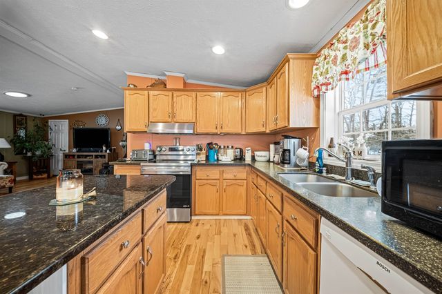 234 Emerald Drive, Barrington, NH 03825