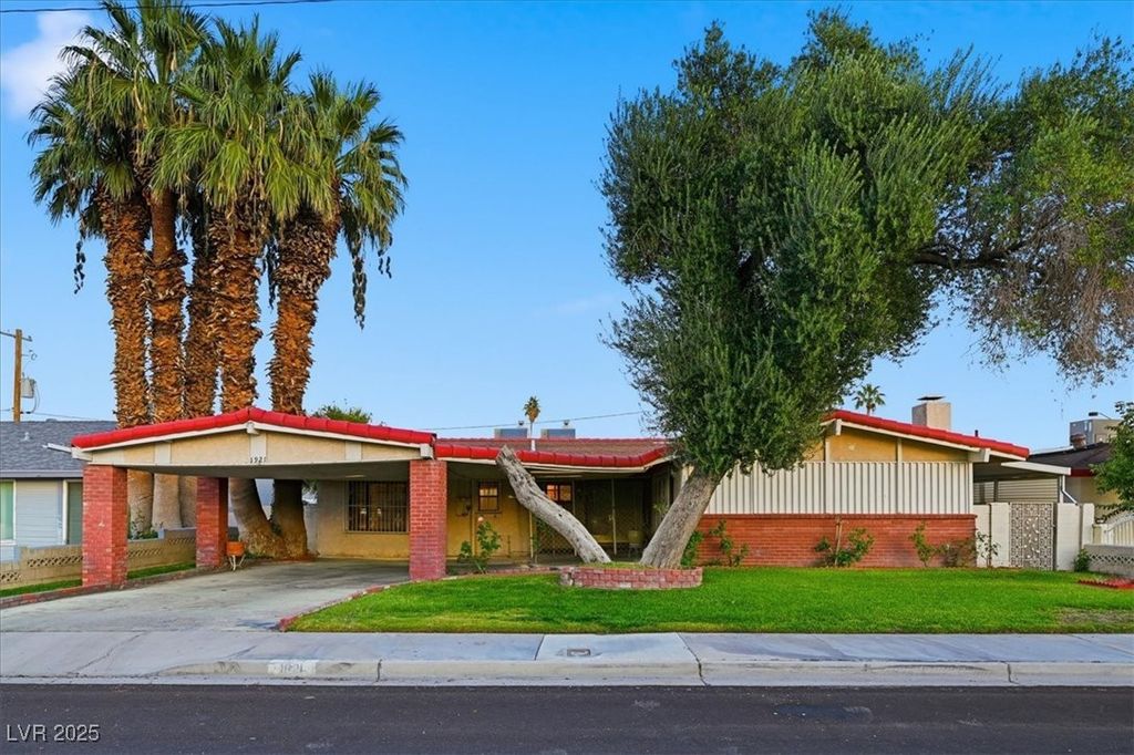 1921 South Beverly Way, Las Vegas, NV 89104
