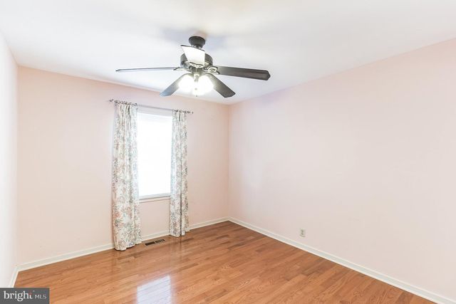 48 STONEHURST CT, Chesterbrook, PA 19087