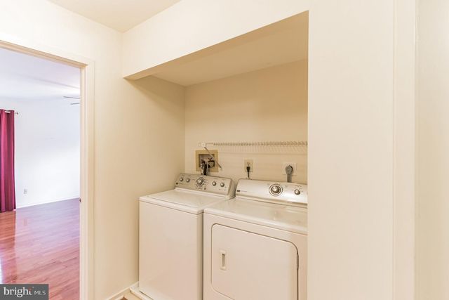 48 STONEHURST CT, Chesterbrook, PA 19087