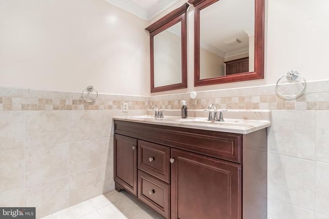 48 STONEHURST CT, Chesterbrook, PA 19087