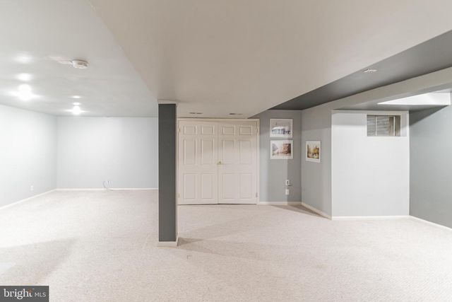 48 STONEHURST CT, Chesterbrook, PA 19087