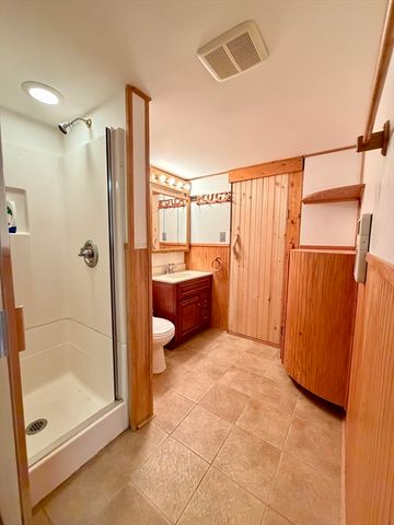 142 Yarmouth St, Longmeadow, MA 01106