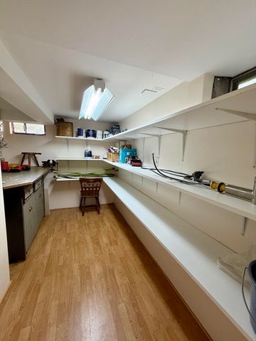 142 Yarmouth St, Longmeadow, MA 01106