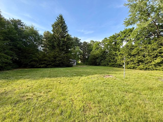 142 Yarmouth St, Longmeadow, MA 01106