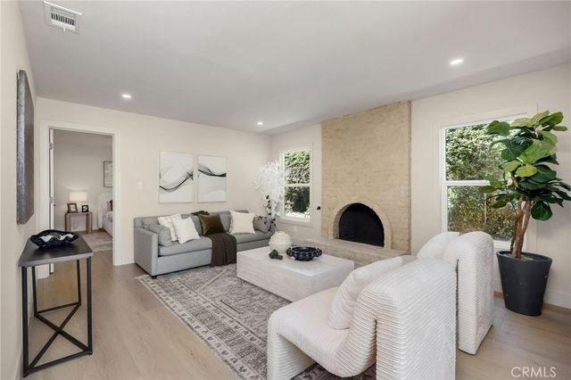 17571 Wrightwood, Huntington Beach, CA 92649
