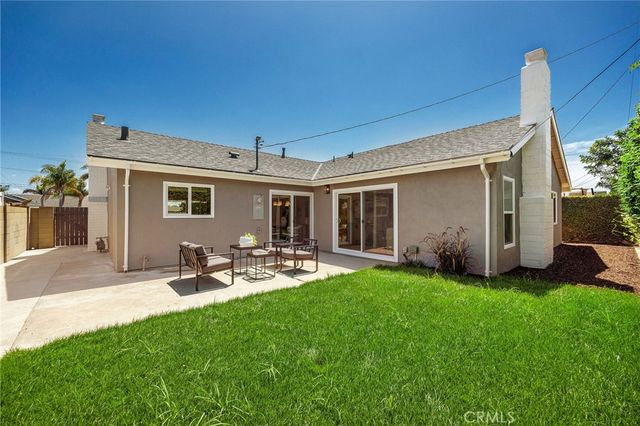 17571 Wrightwood, Huntington Beach, CA 92649
