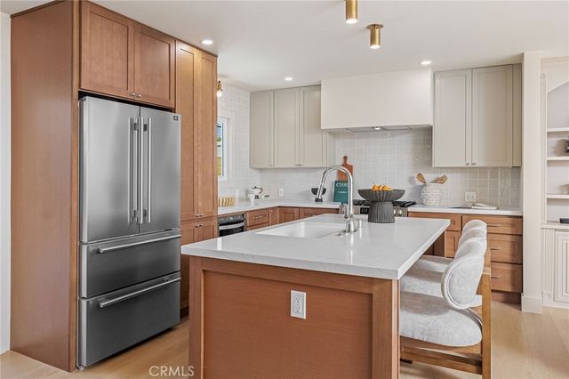 17571 Wrightwood, Huntington Beach, CA 92649