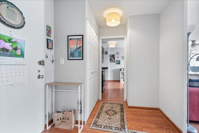 5701 N Sheridan Road 10Q, Chicago, IL 60660