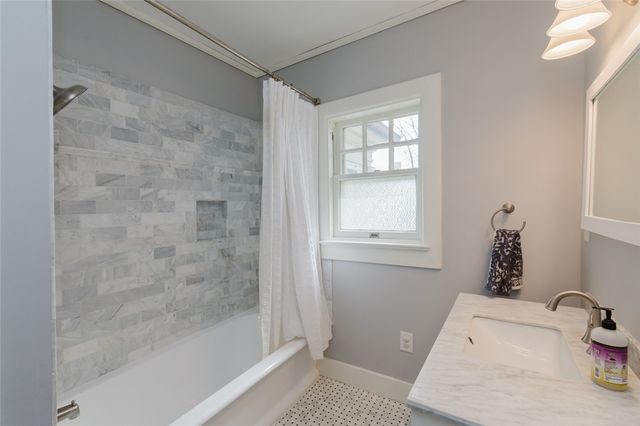 230 Rubicon Road, Oakwood, OH 45409