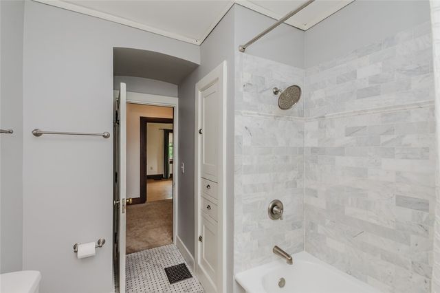 230 Rubicon Road, Oakwood, OH 45409