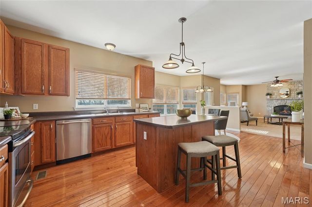 345 Palisades Ridge Court, Eureka, MO 63025