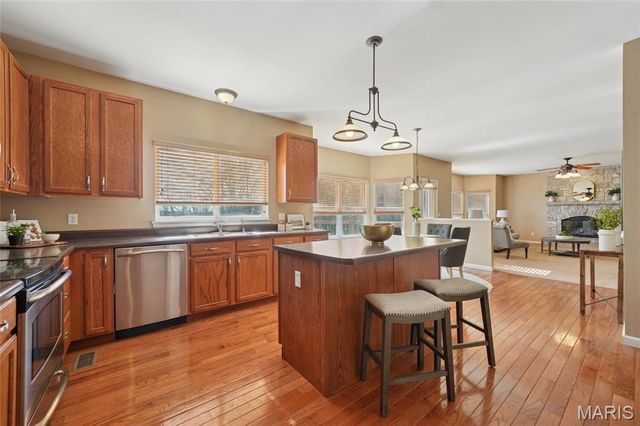 345 Palisades Ridge Court, Eureka, MO 63025