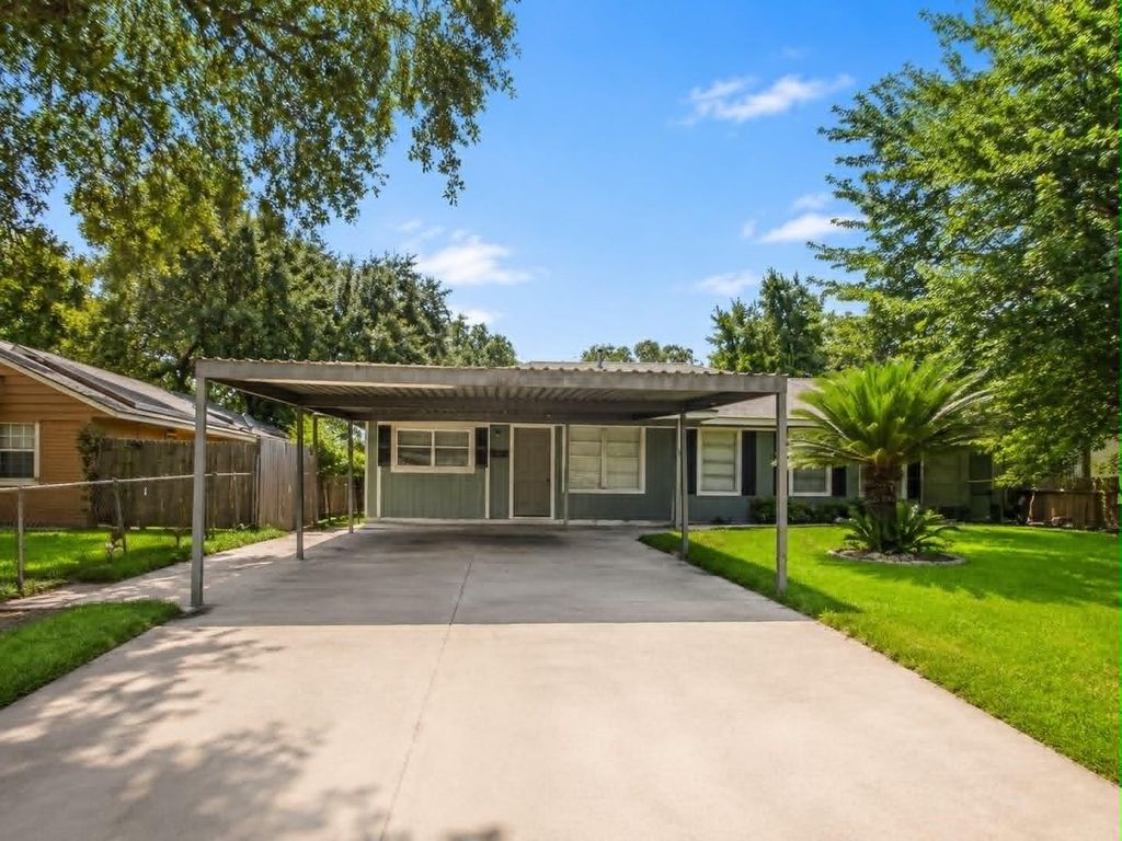 10739 Dulcimer Street, Houston, TX 77051