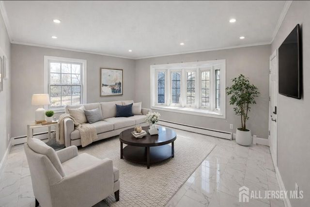 214 NE Campbell Street, Woodbridge Proper, NJ 07095