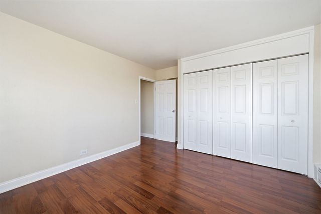 7337 S South Shore Drive 1030, Chicago, IL 60649