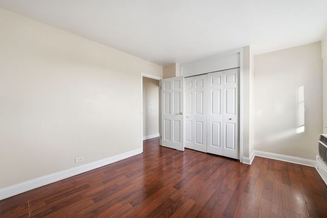 7337 S South Shore Drive 1030, Chicago, IL 60649