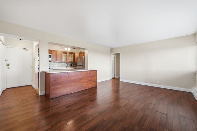 7337 S South Shore Drive 1030, Chicago, IL 60649