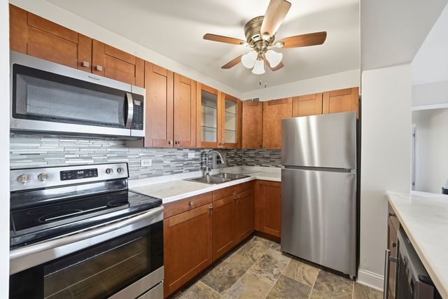 7337 S South Shore Drive 1030, Chicago, IL 60649