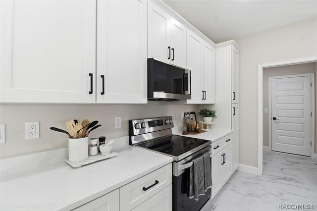 7821 N Sarazen Drive, Citrus Springs, FL 34434