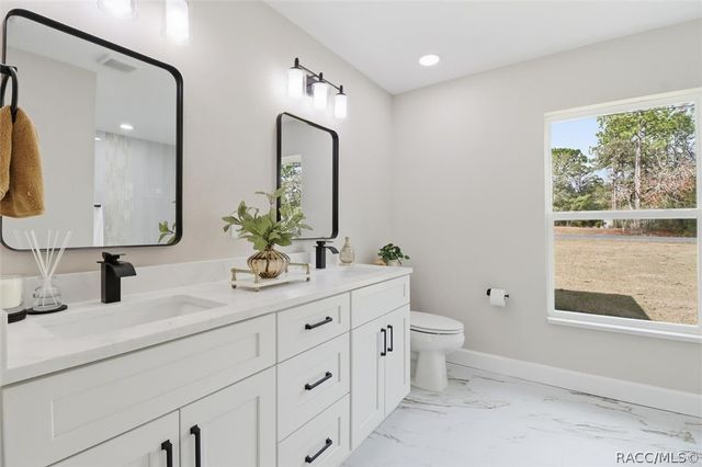 7821 N Sarazen Drive, Citrus Springs, FL 34434