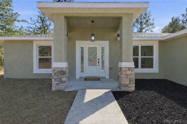 7821 N Sarazen Drive, Citrus Springs, FL 34434