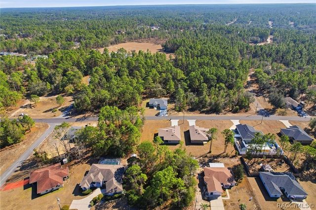 7821 N Sarazen Drive, Citrus Springs, FL 34434