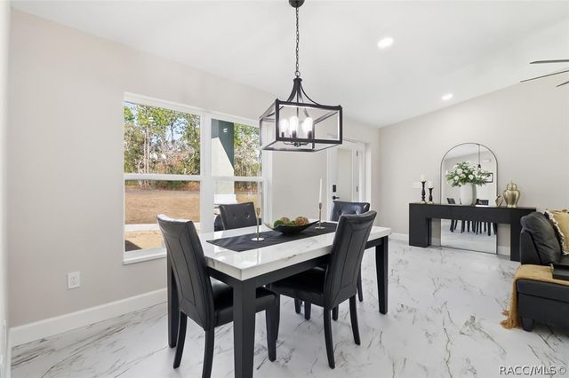 7821 N Sarazen Drive, Citrus Springs, FL 34434