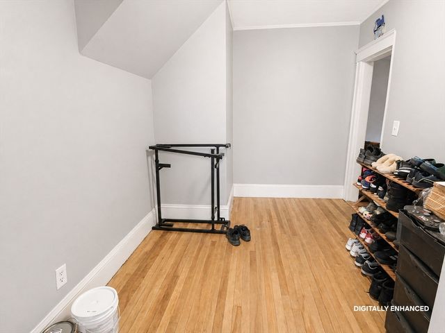 10 Hillside Street, Worcester, MA 01610