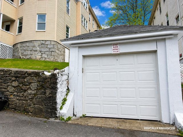 10 Hillside Street, Worcester, MA 01610