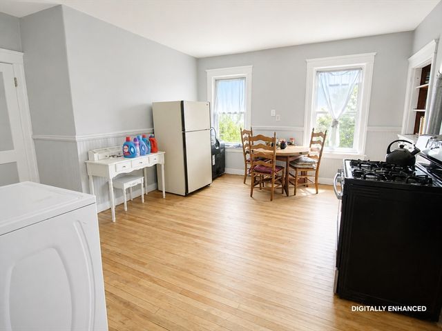 10 Hillside Street, Worcester, MA 01610