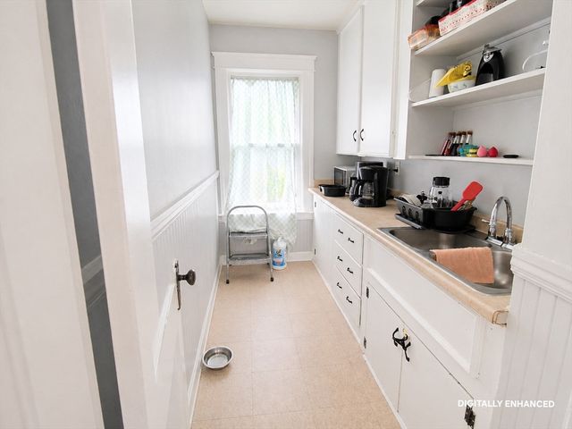 10 Hillside Street, Worcester, MA 01610