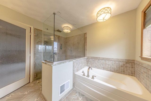 1819 W Aberdeen Drive, Janesville, WI 53545