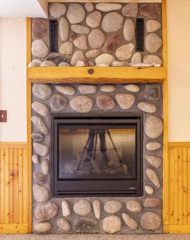 1819 W Aberdeen Drive, Janesville, WI 53545