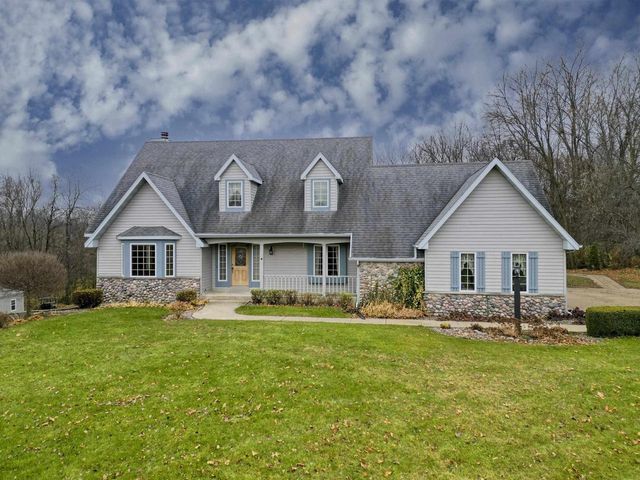 1819 W Aberdeen Drive, Janesville, WI 53545