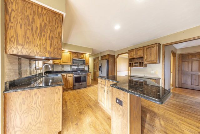 1819 W Aberdeen Drive, Janesville, WI 53545