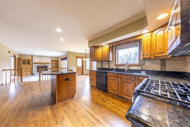 1819 W Aberdeen Drive, Janesville, WI 53545