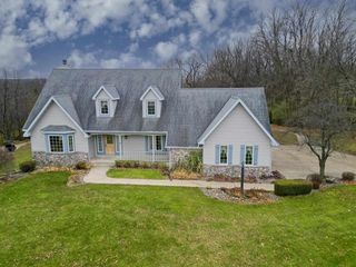 1819 W Aberdeen Drive, Janesville, WI 53545