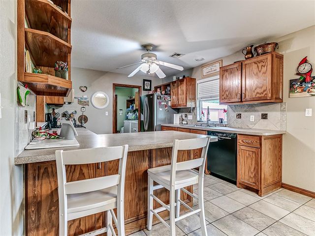 2002 N Draper Avenue, Choctaw, OK 73020