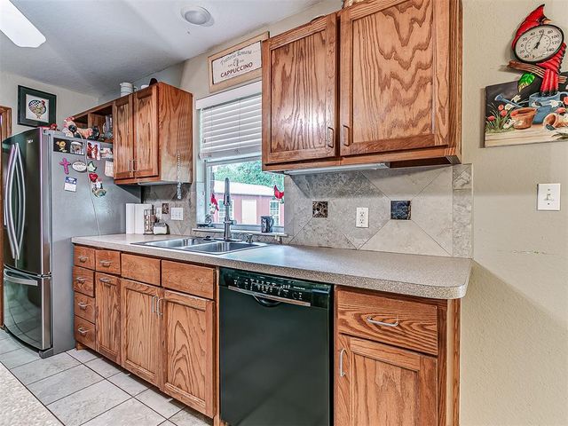 2002 N Draper Avenue, Choctaw, OK 73020