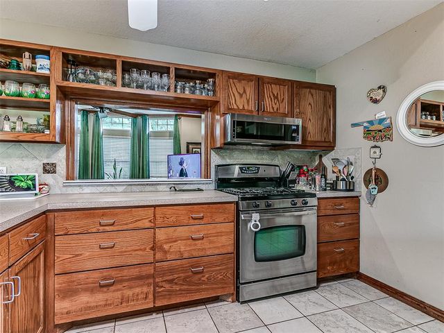 2002 N Draper Avenue, Choctaw, OK 73020