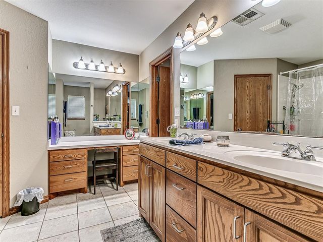 2002 N Draper Avenue, Choctaw, OK 73020