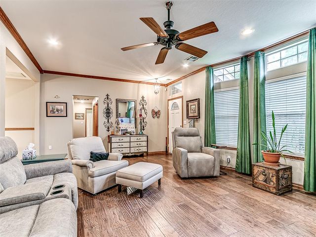 2002 N Draper Avenue, Choctaw, OK 73020