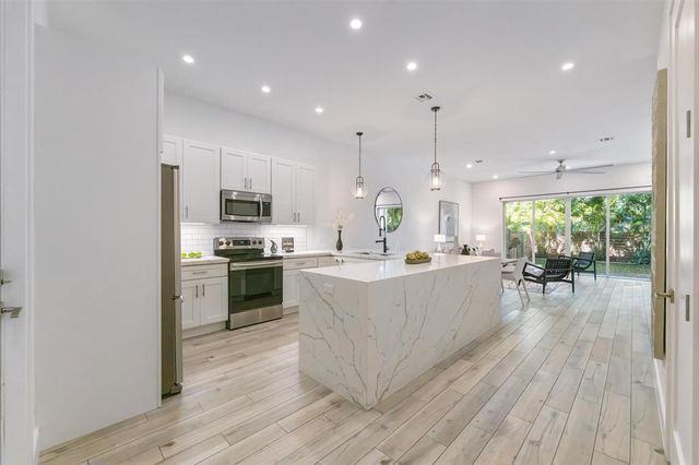 1121 SW 2nd Court, Fort Lauderdale, FL 33312